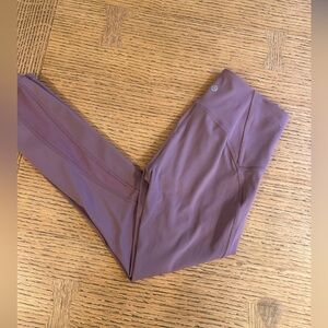 lululemon size 4 Mauve leggings